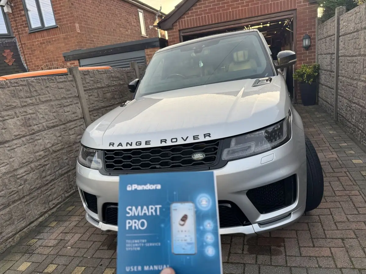 Range Rover Sport with a Pandora Smart Pro system fitted, manual shown